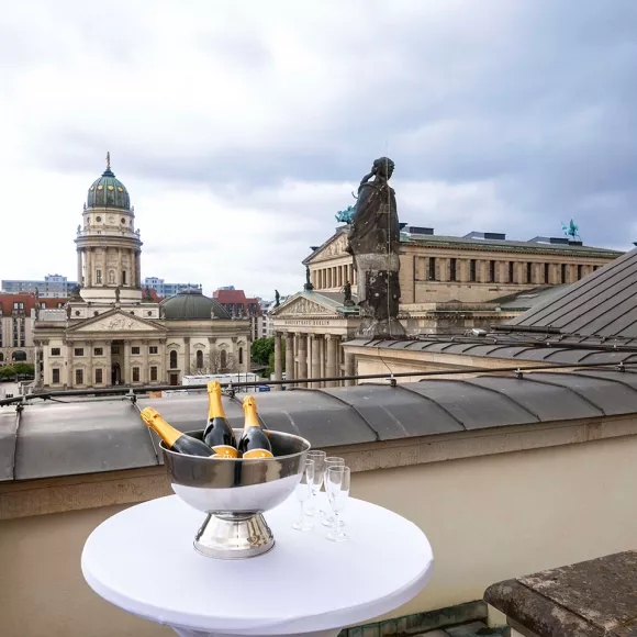 Balkon am Festsaal Französischer Dom mit Crémant